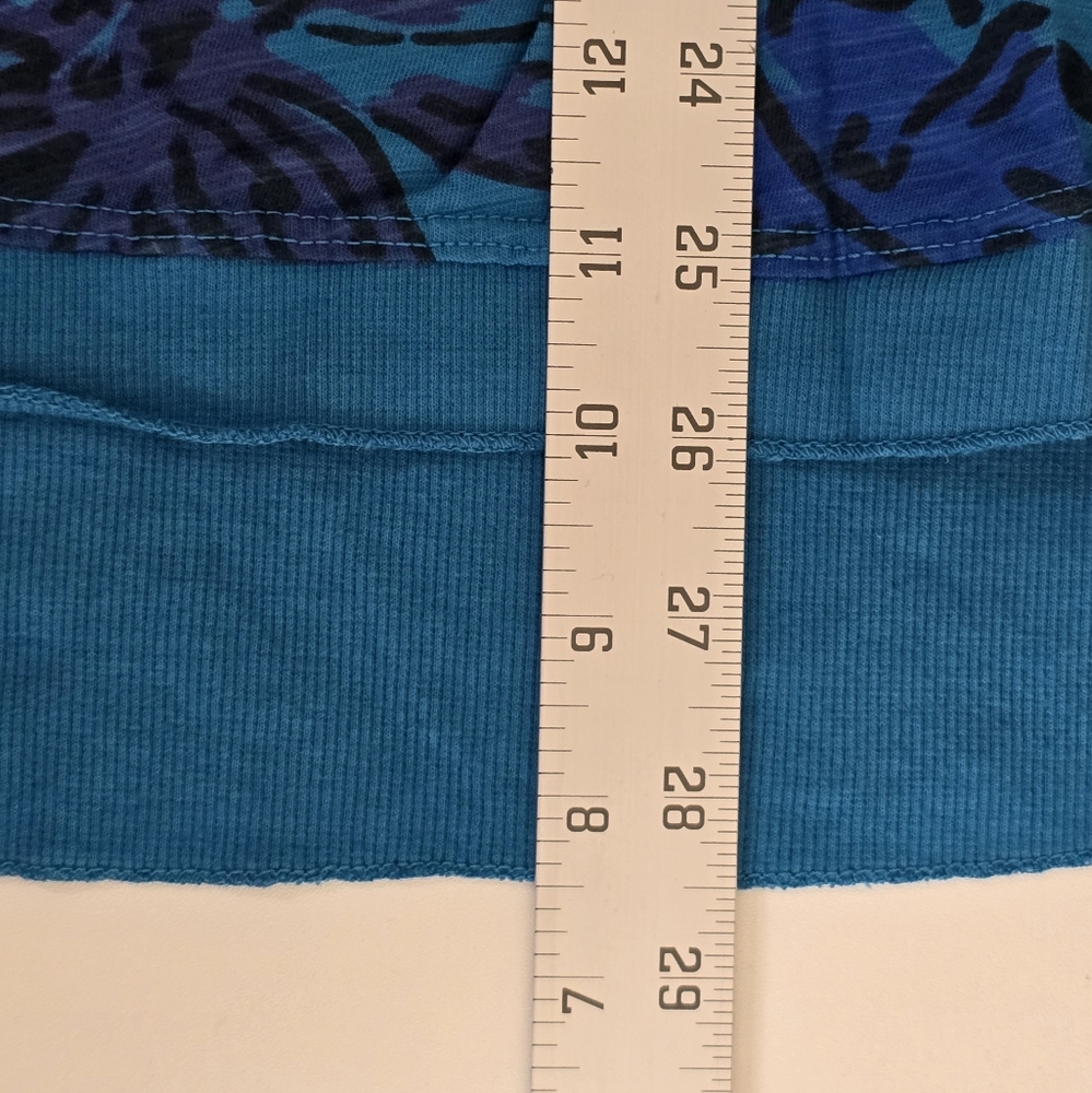 Fresh Produce Sketched Flora Seaport Blue Byron Top Size Large - Picture 8 of 9